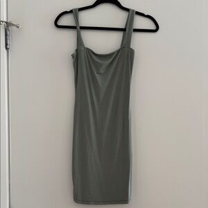 Sleek Green Sleeveless Dress